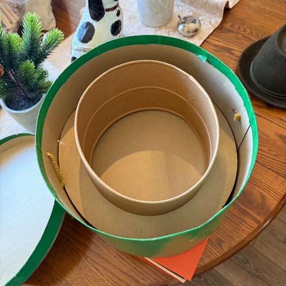 Vintage 1950's Plastino Equestrian riding hat with hat box - Picture 9 of 14